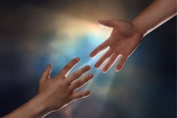 Karuna Reiki benefits include the possibility of having those ideas that galvanize you into action.  The photo of helping hands represent that action.